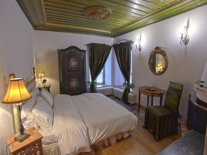 Superior Double Room with Fireplace image 1