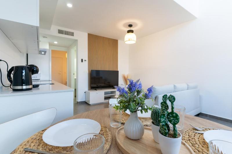 rentafive - Chalet - Piscina - Nuevo - image 7