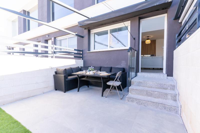 rentafive - Chalet - Piscina - Nuevo - image 5