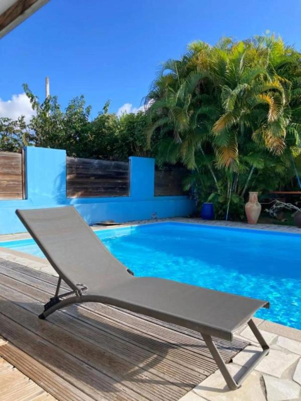 Villa avec piscine privée à Ducos 200 m² - image 5