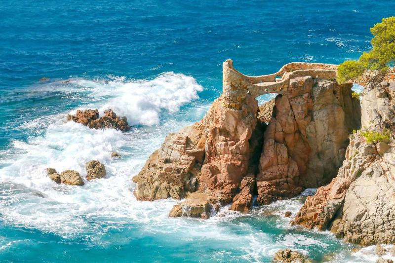 Bonito piso con terraza y piscina cerca del mar - image 11