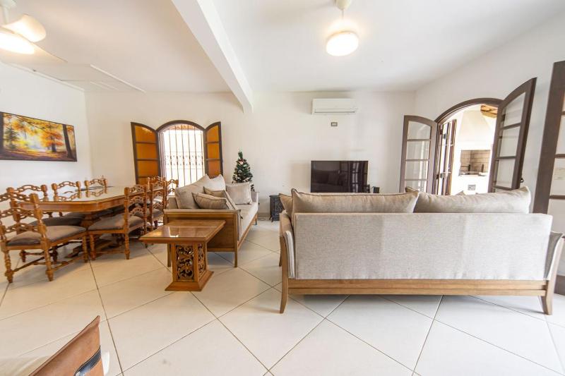 Casa c Churrasqueira perto da Praia de Pernambuco - image 6