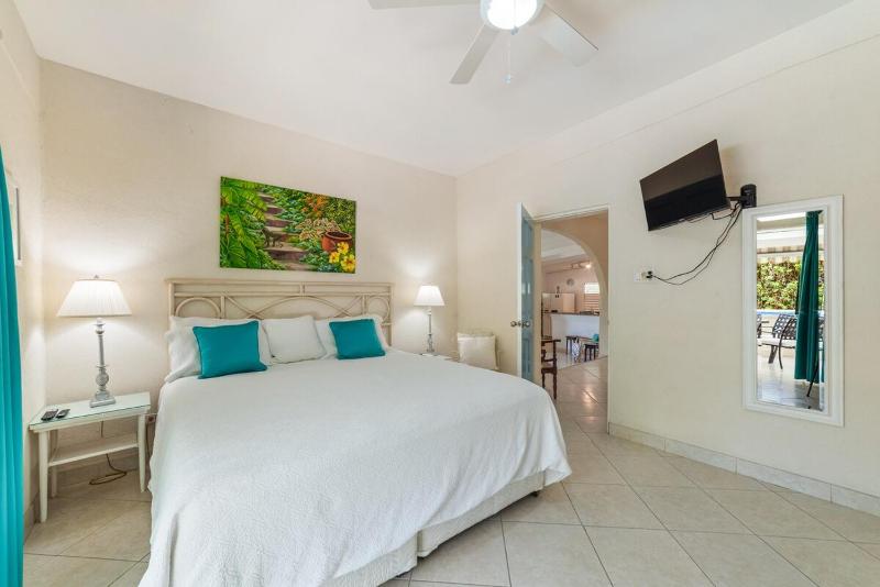 82 Cherry Avenue - image 9
