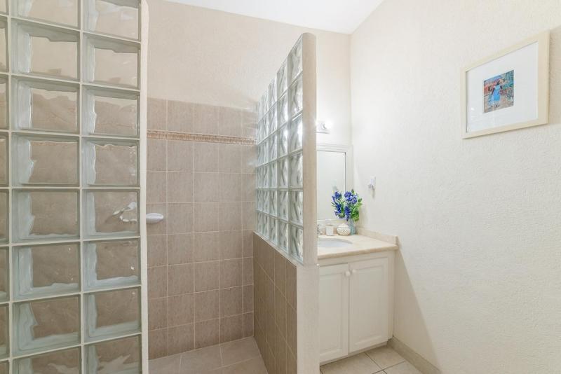 82 Cherry Avenue - image 10