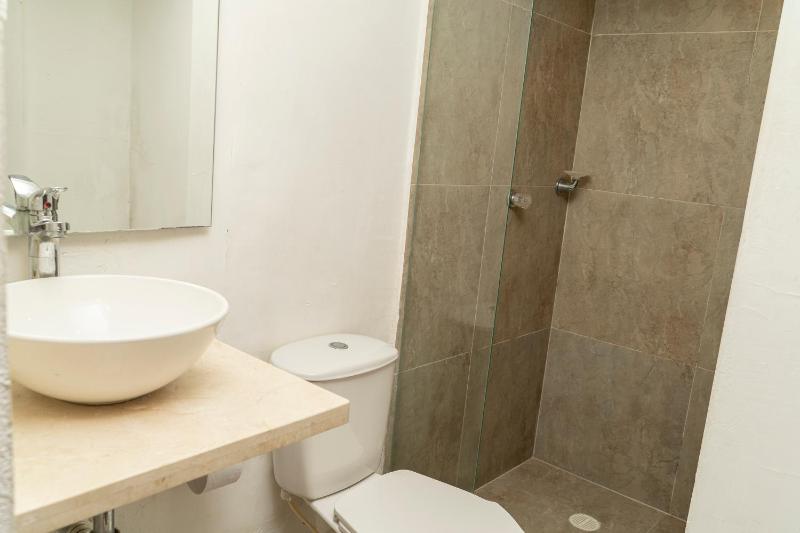 Casa Quero 954 COZY HOUSE ROOFTOP POOL AC OLD CITY - image 13