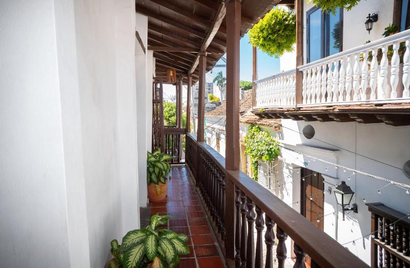 Casa Quero 954 COZY HOUSE ROOFTOP POOL AC OLD CITY - image 14