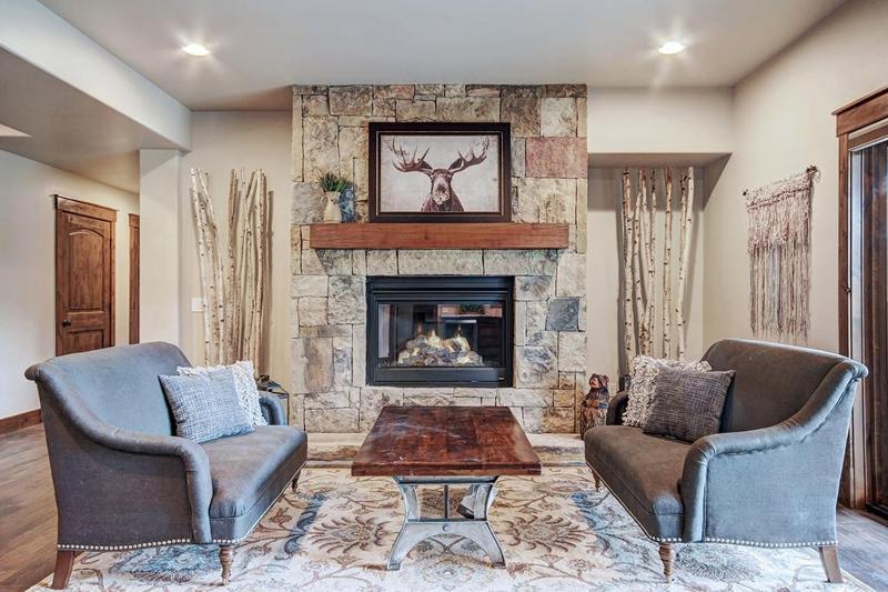 Breck Escape: Luxury Highlands Home Hot Tub & Steam Shower Sleeps 12! - image 31
