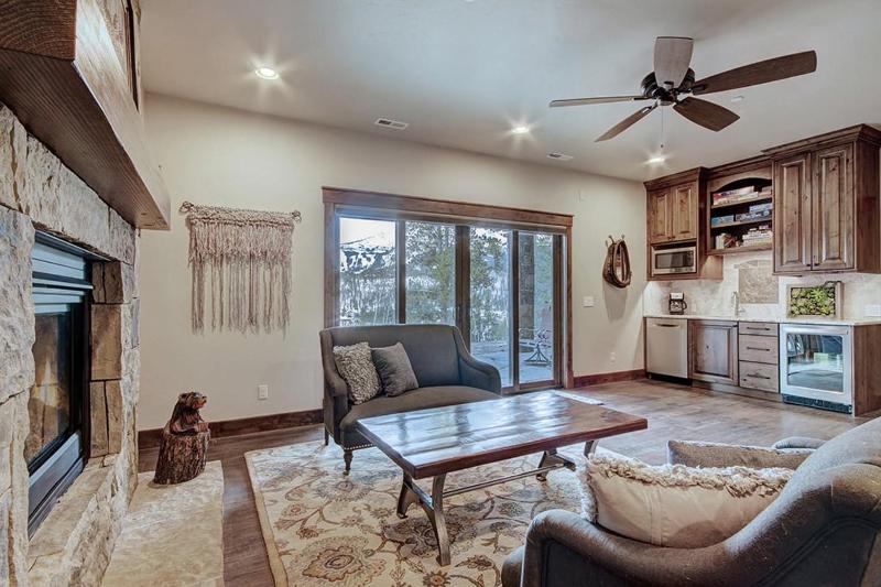 Breck Escape: Luxury Highlands Home Hot Tub & Steam Shower Sleeps 12! - image 42