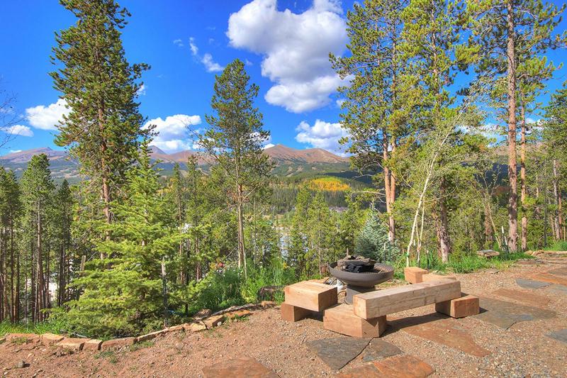 Breck Escape: Luxury Highlands Home Hot Tub & Steam Shower Sleeps 12! - image 21