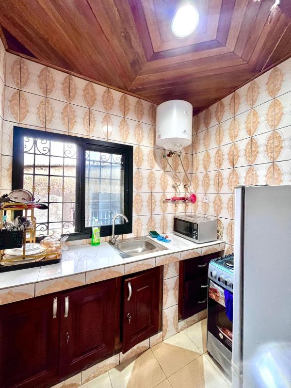 Golden Apartment - image 7