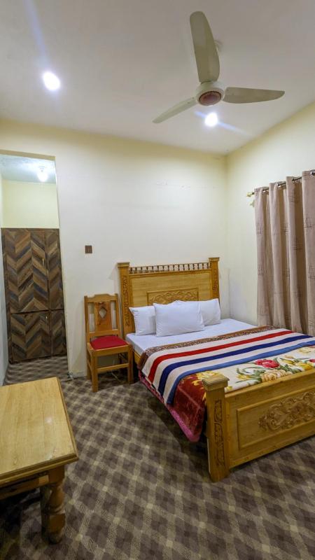 MANOKUR - E- BASA HOTEl - image 1
