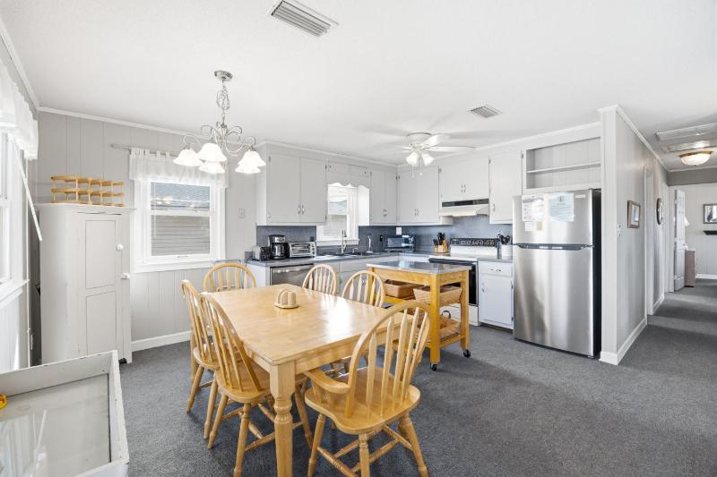 5200 - Seaside - image 29