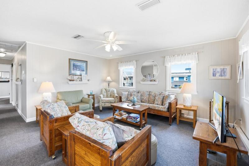 5200 - Seaside - image 16