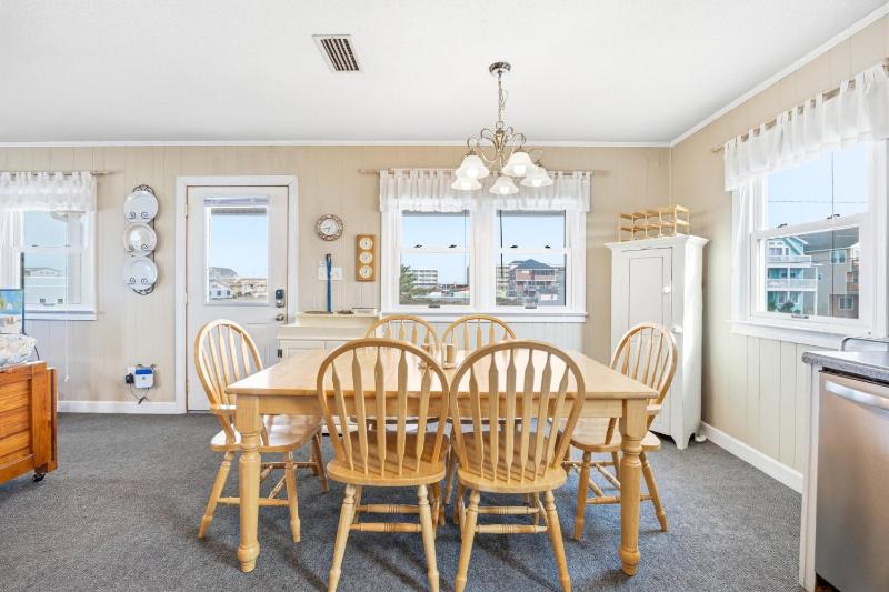 5200 - Seaside - image 24