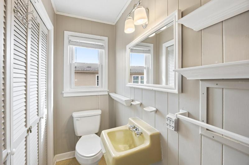 5200 - Seaside - image 45