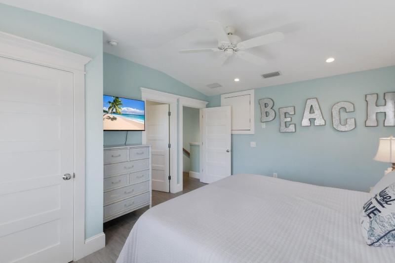 Emerald Bay Beach House - image 31