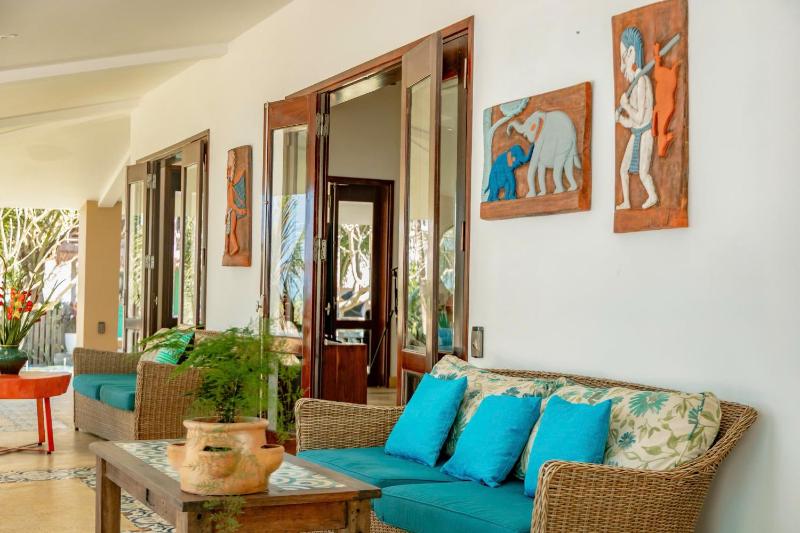 Holiday Villa 6BR Beachside by HÙA Homes - image 11