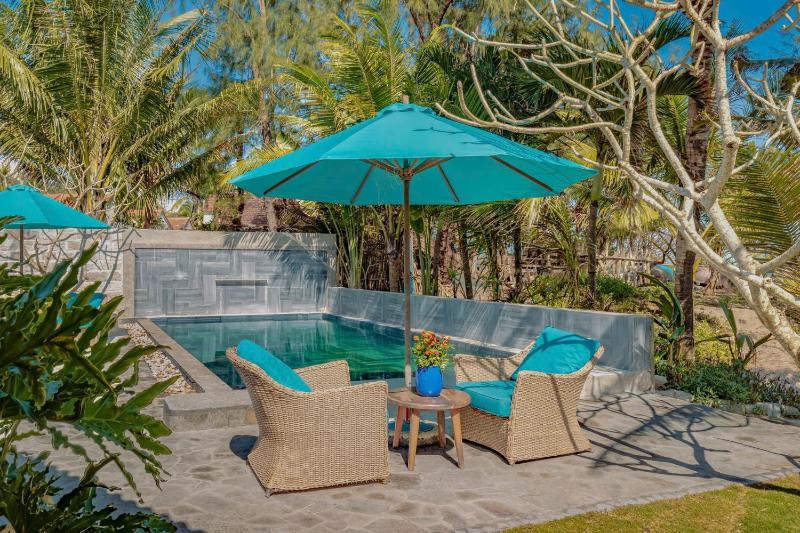 Holiday Villa 6BR Beachside by HÙA Homes - image 4