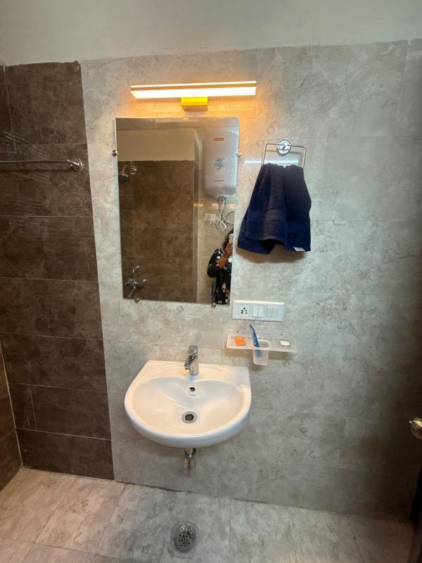 3 bhk luxury 4 AC flat in Vaishali 4 balconies - image 27