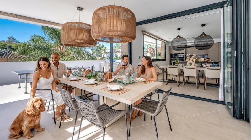 VACATION MARBELLA I Villa La Plage Luxury Villa Private Heated Pool Rooftop Hot Tub Entertainment Room Walking Distance to the Finest Beaches - image 50