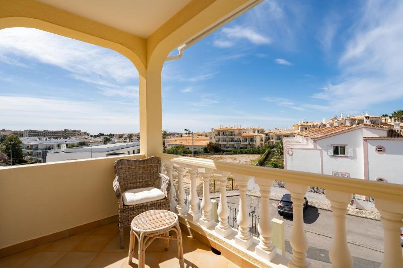 Heated Pool 6 Bedroom Private Villa in Center of Olhos de Água - image 45