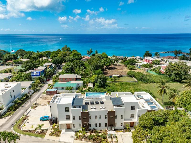 Caribbean Luxury 2BR Walk to Beach Sky Pool Deck - image 16