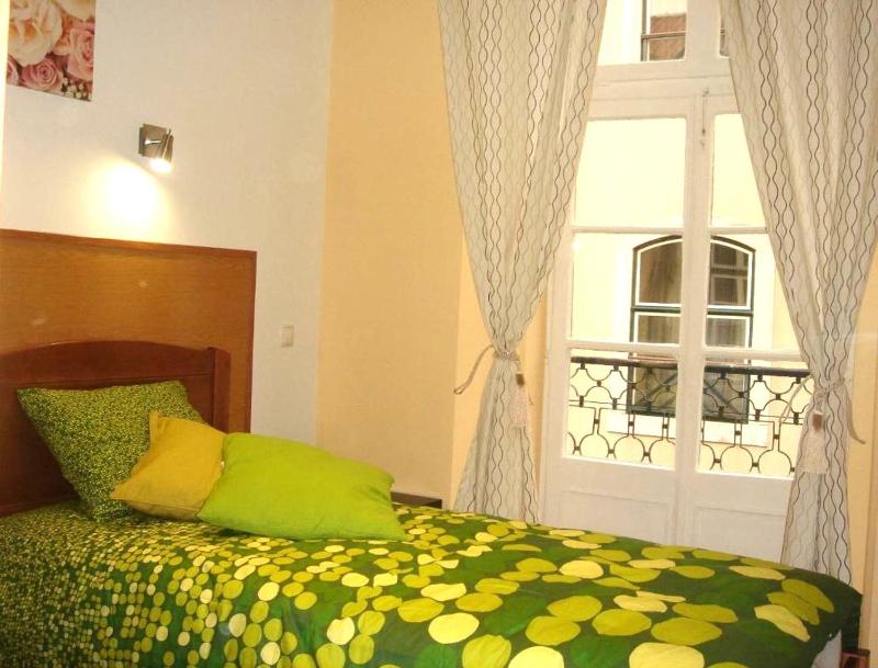 DownTown Guest House - image 9