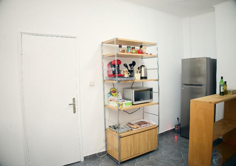 Appartement Moderne Centre ville BZV - image 12