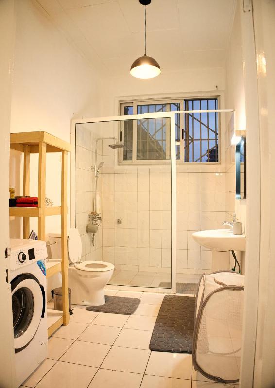 Appartement Moderne Centre ville BZV - image 8