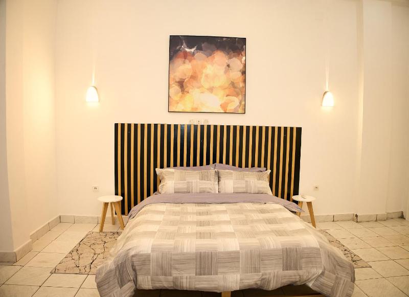 Appartement Moderne Centre ville BZV - image 6