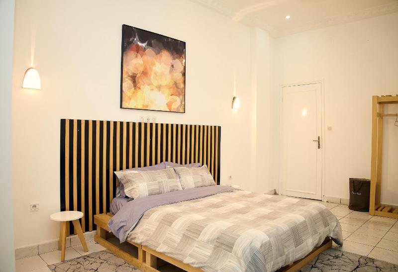 Appartement Moderne Centre ville BZV - image 7