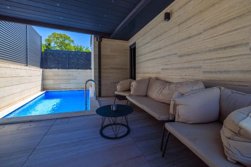 VILLA FRAN - DELUXE PENTHOUSE SUITE with private pool # 4 - image 42