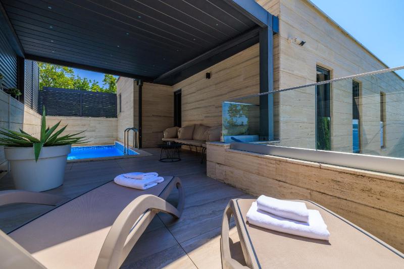 VILLA FRAN - DELUXE PENTHOUSE SUITE with private pool # 4 - image 43