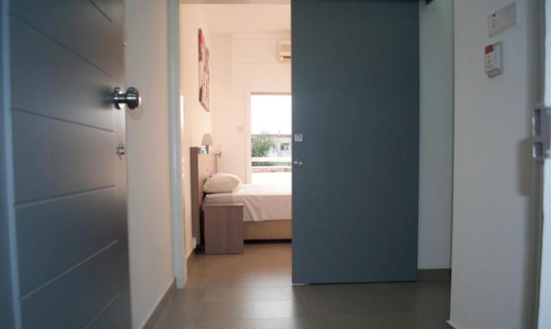 One-Bedroom Apartment (3 Adults) image 2