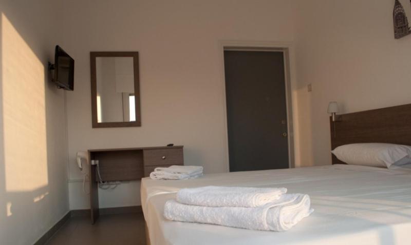 One-Bedroom Apartment (3 Adults) image 4