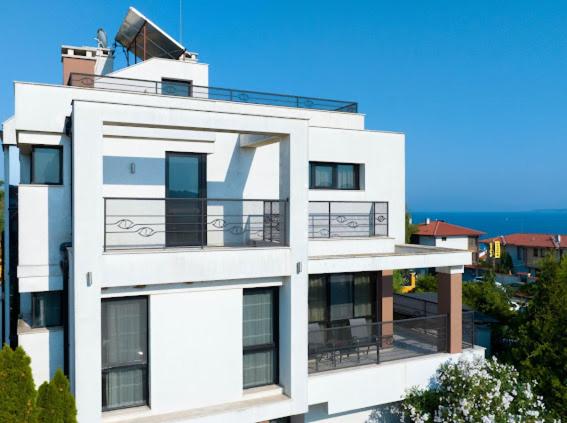Luxury House on Buzhaka - image 32