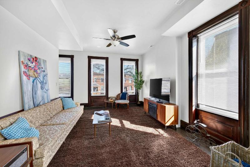 Trendy City Escape Perfect St Louis Location - image 5