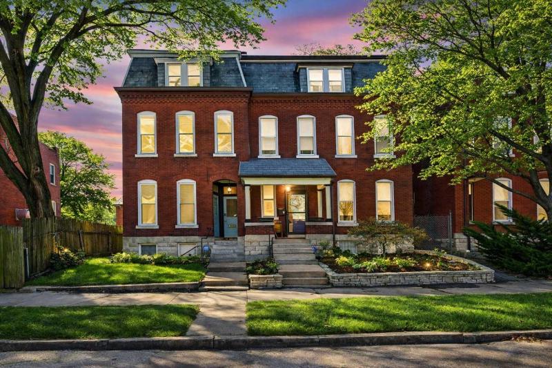 Trendy City Escape Perfect St Louis Location - image 6