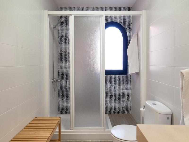 Two-Bedroom Apartment with Terrace image 2