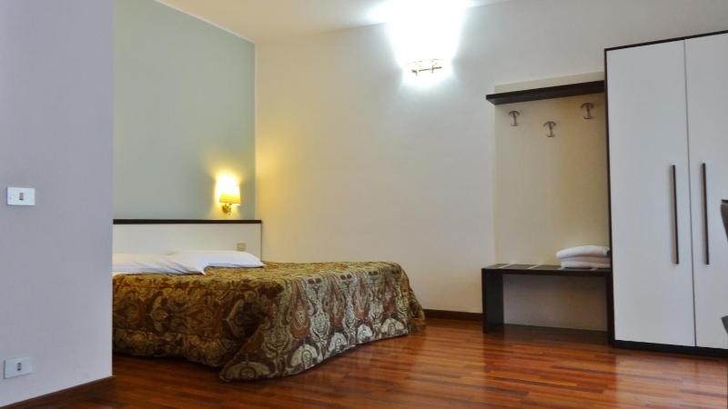 Lux Hotel Durante - image 2