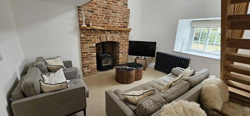 Bridge House Modern Comfort in Historic Stone - image 10