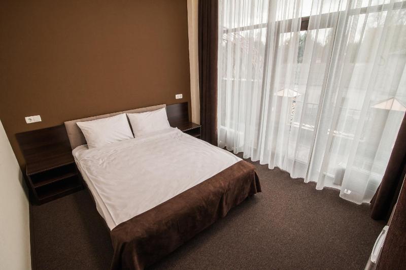 Standard Double Room image 1
