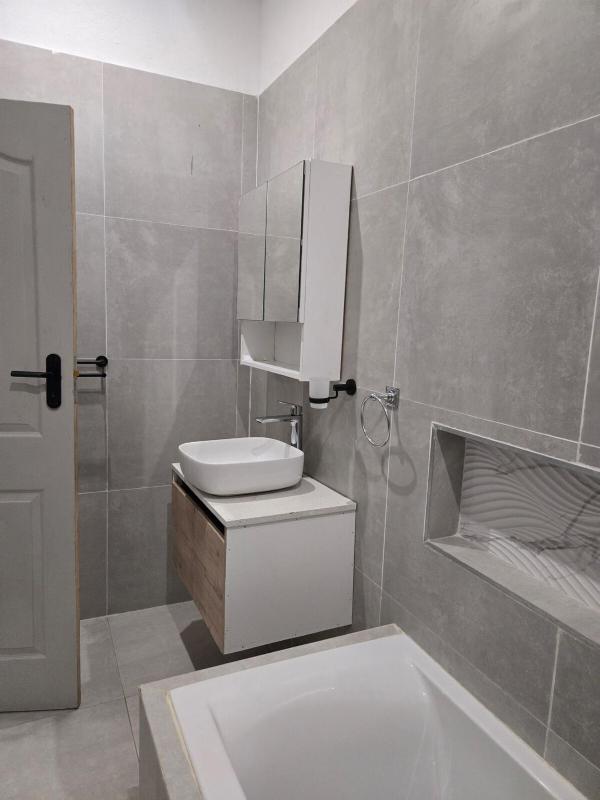 WeThusi-stream 2 bed 2 bath - image 11