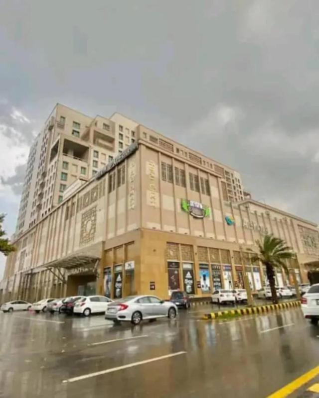 One Bedroom Apartment in DHA Lahore | Gold Crest - image 1