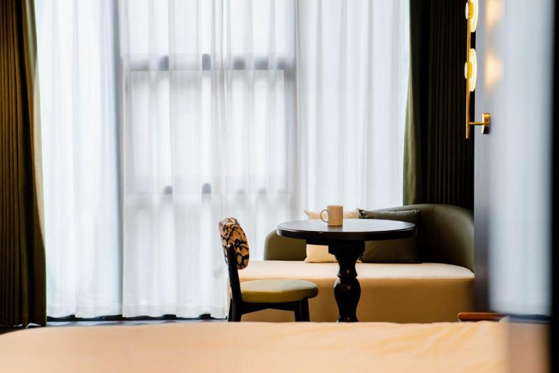 Cavalier Hotel Chongqing - image 15