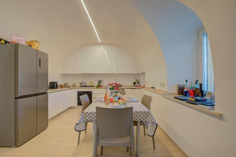 Peschiera Apartments Near The Lake - image 26