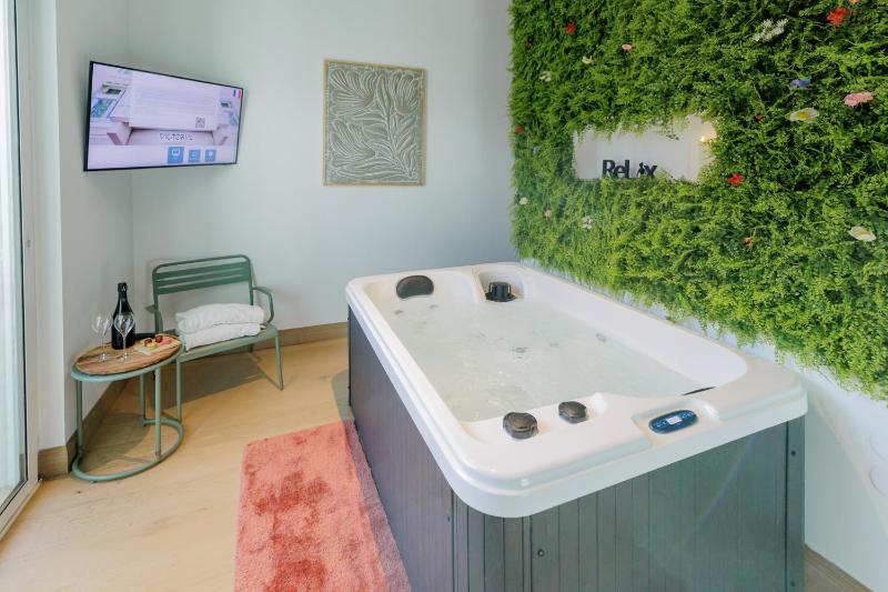 Urban Style Victoria Boutique Hotel - image 40