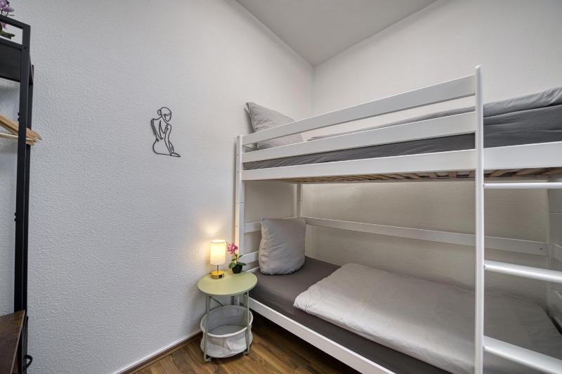 DresdenStay Striesen 3 Schlafzimmer Kamin PS4 - image 14