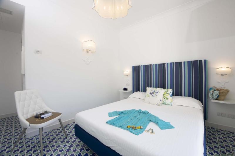 AMORE RENTALS - Villa Costa Incantata - image 28