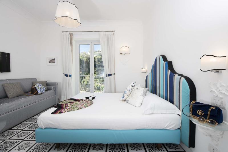 AMORE RENTALS - Villa Costa Incantata - image 43